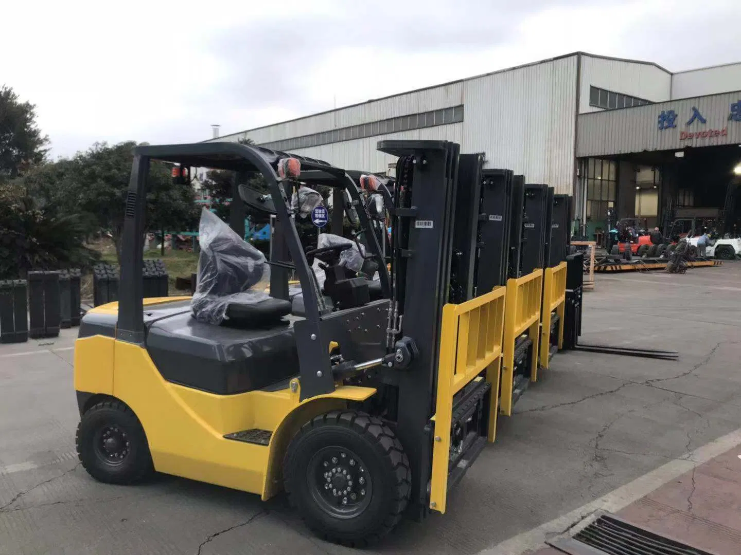 1500kg Diesel Type Forklift with 920mm Fork Length and Air Tyre