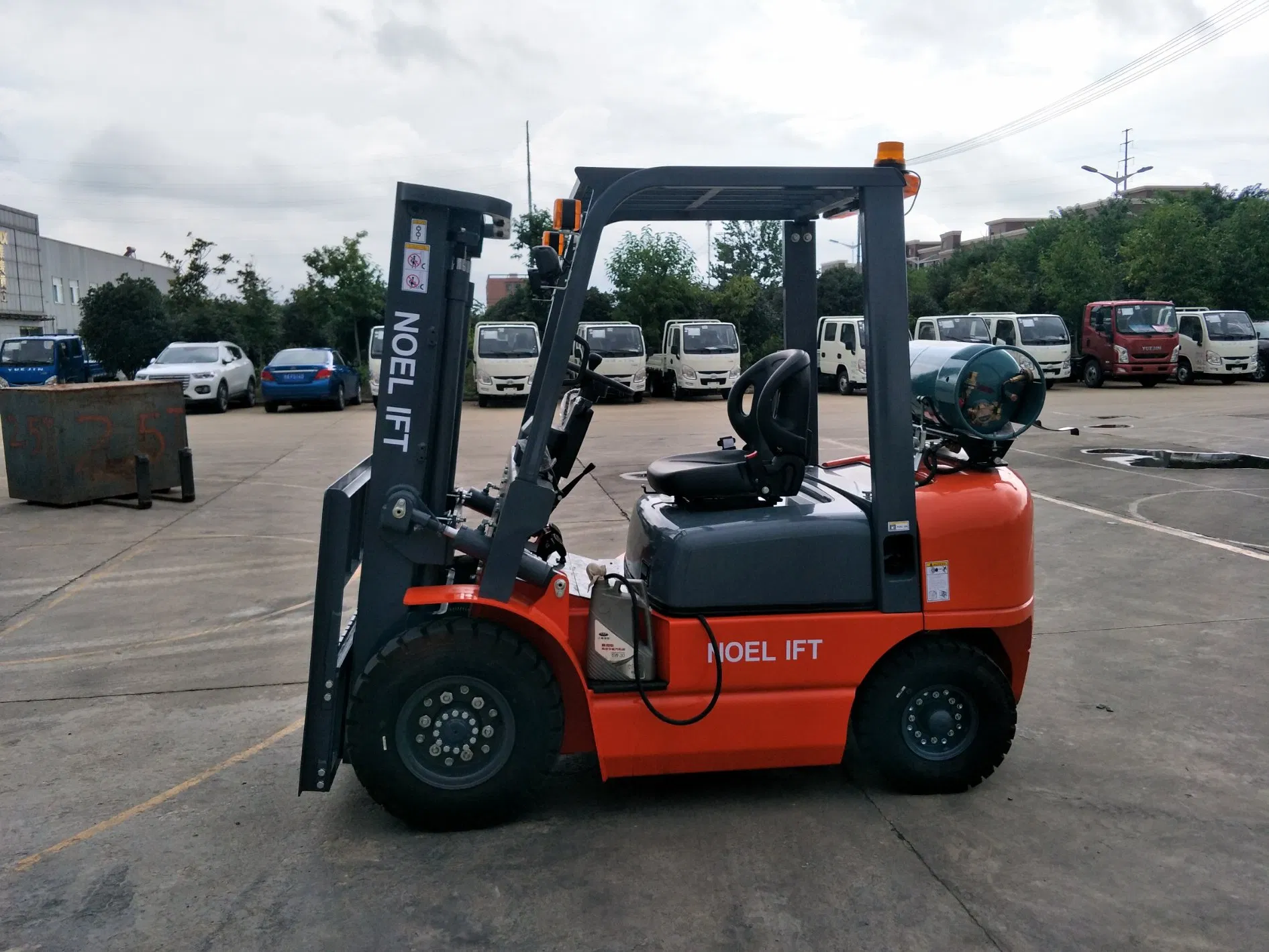2.5t Gasoline/LPG Forklift Truck