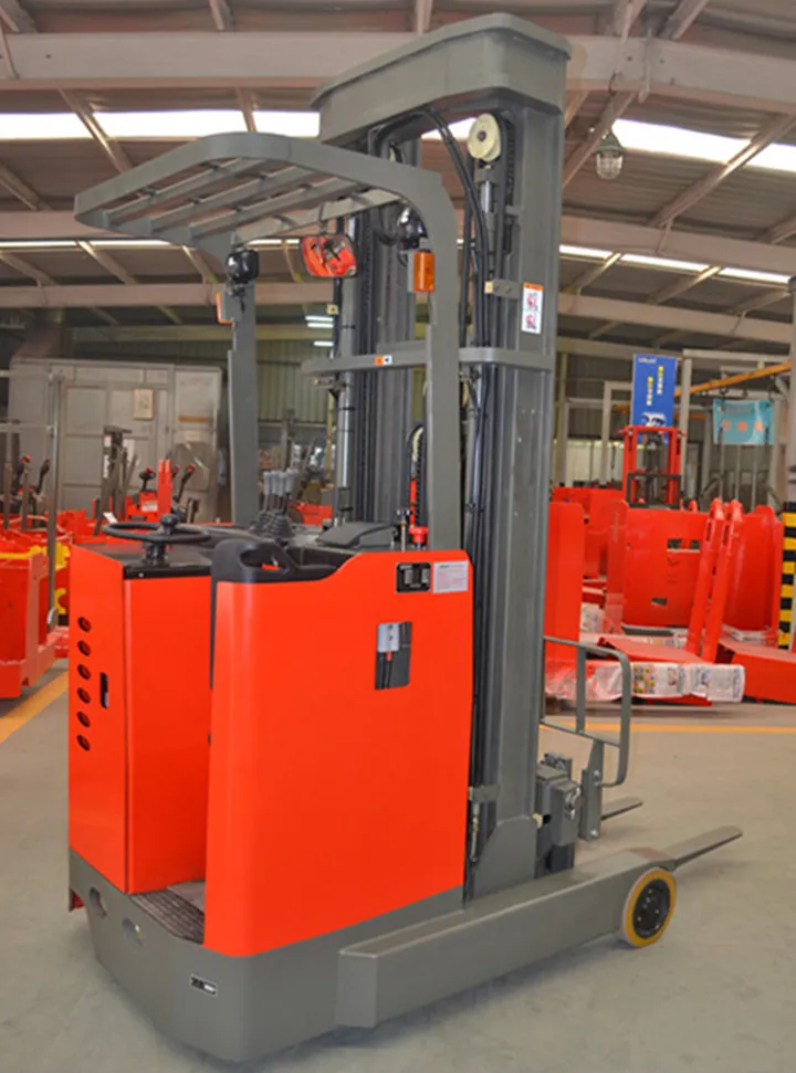 2000kg Electric Reach Forklift Truck with 4.5meters Three Stage Mast