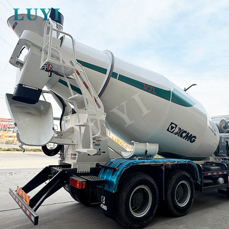 What Is a Powder Tank Semi-trailer and Why Is It Essential for Bulk Material Transport?