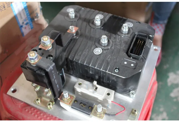 China New 3 Wheel Electr Counterweight Forklift for Sale