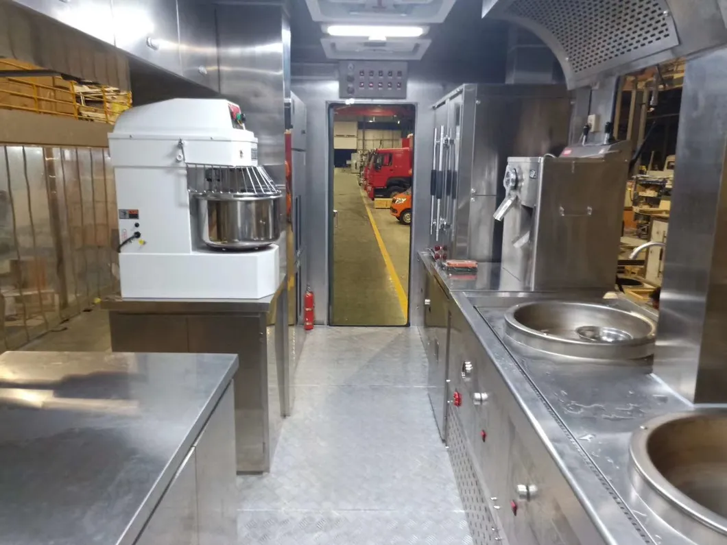 Cusomized Dongfeng Outdoor Police Mobile Kitchen Food Trucks