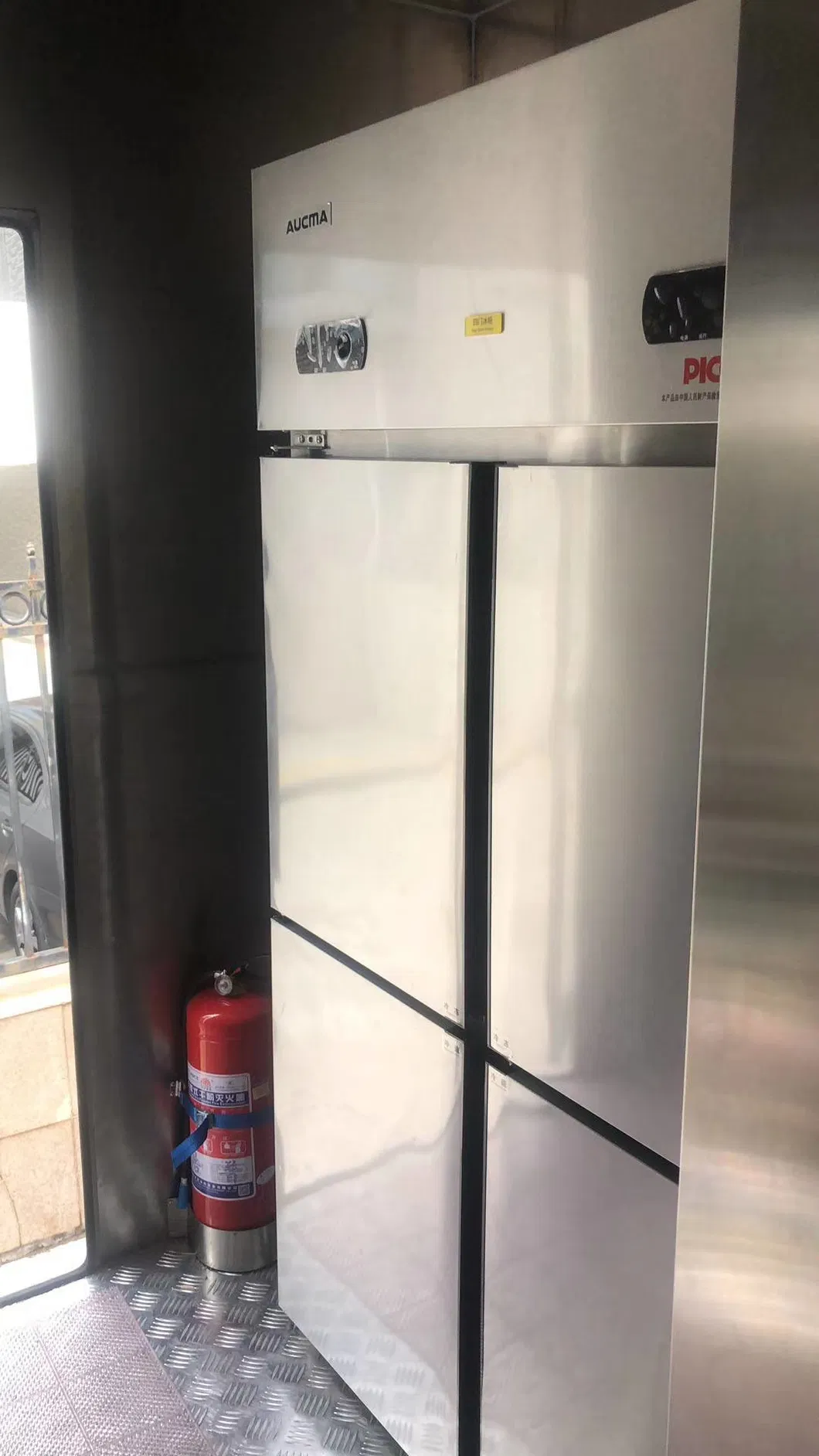 Cusomized Dongfeng Outdoor Police Mobile Kitchen Food Trucks