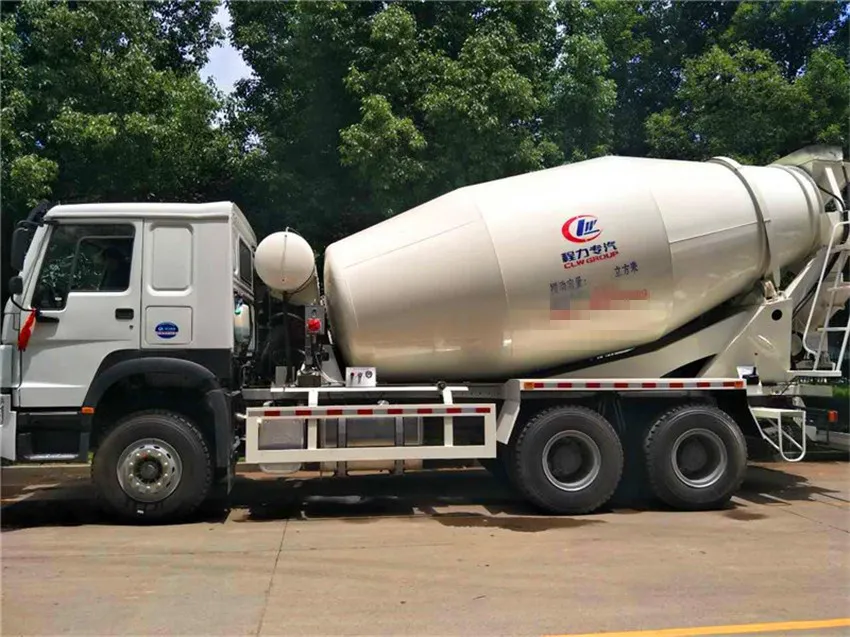 Diesel Engine 8X4 Sinotruk HOWO 16cbm 371HP Concrete Mixer Truck