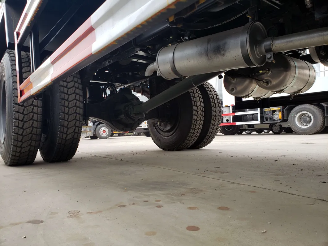 Dongfeng 4X4 Box Truck Cross Country Box Type Truck