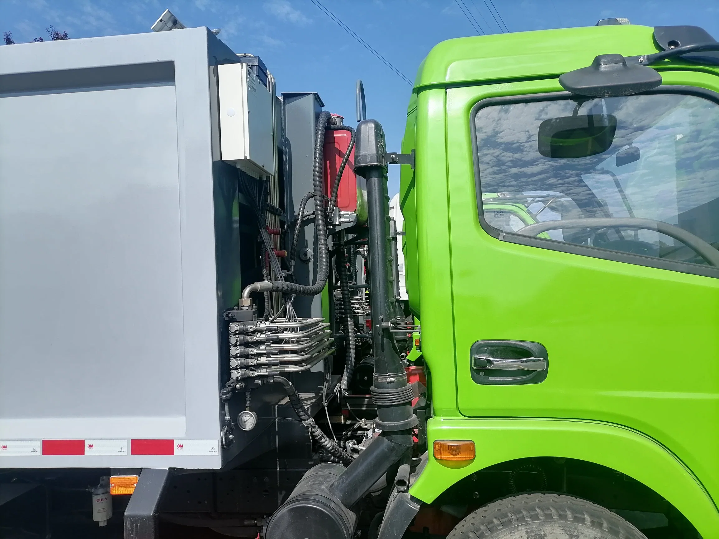 Dongfeng Brand DFAC Rhd 3cbm to 8cbm Compactor Garbage Truck
