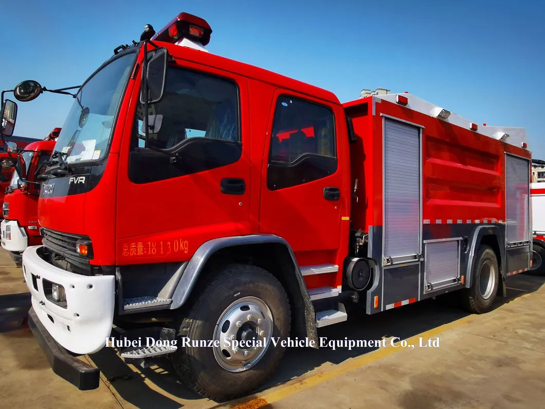 Double Cabin Is Zu 6-8t Ftr Fire Fighting Truck Fire Engine