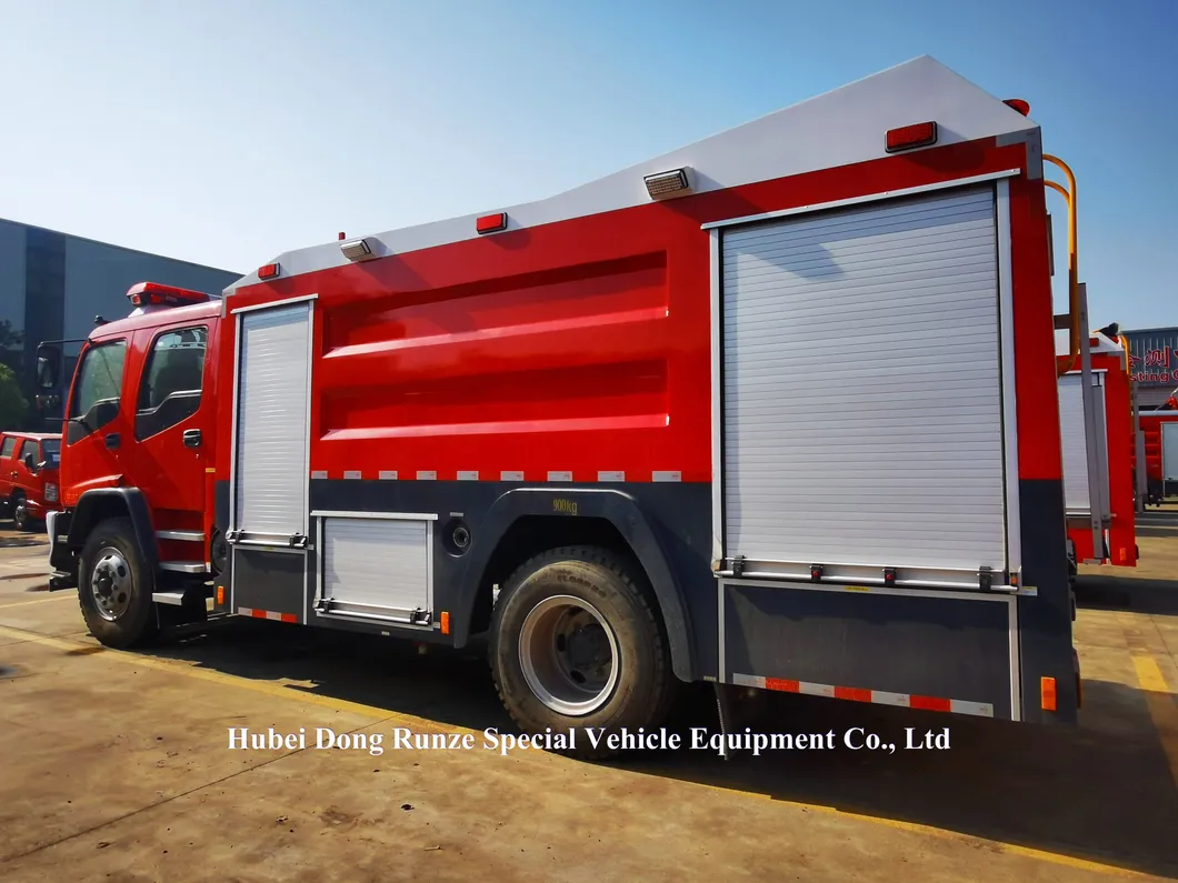 Double Cabin Is Zu 6-8t Ftr Fire Fighting Truck Fire Engine