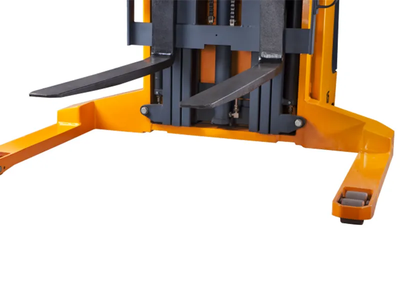 Electric Straddle Stacker XEK1525 (1.5 ton 2.5m)