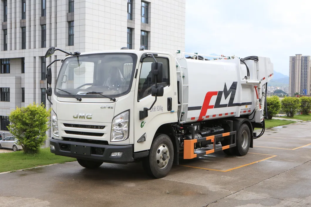 Fulongma Automated Rear Loader Arm 6500L Garbage Tank Truck