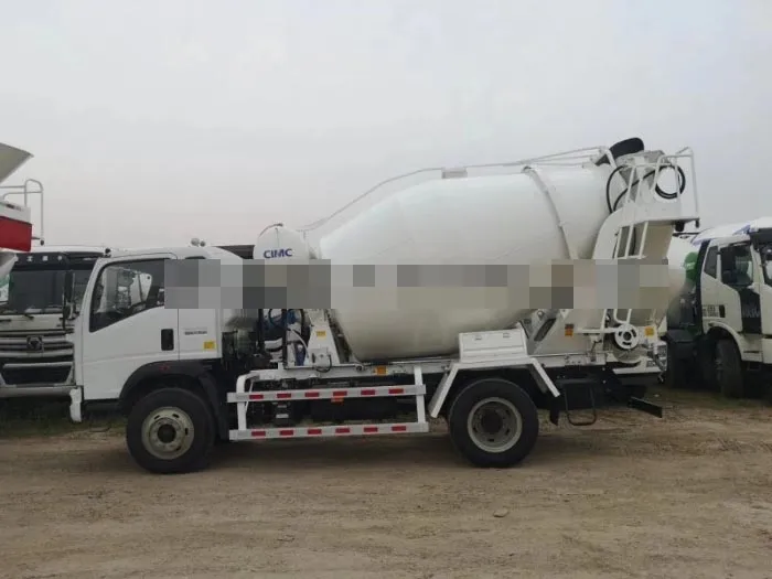 Good Price Sinotruk HOWO 7cbm 4*2 Construction Mixing Vehicles 7000liters Mobile Cement Concrete Mixer Truck