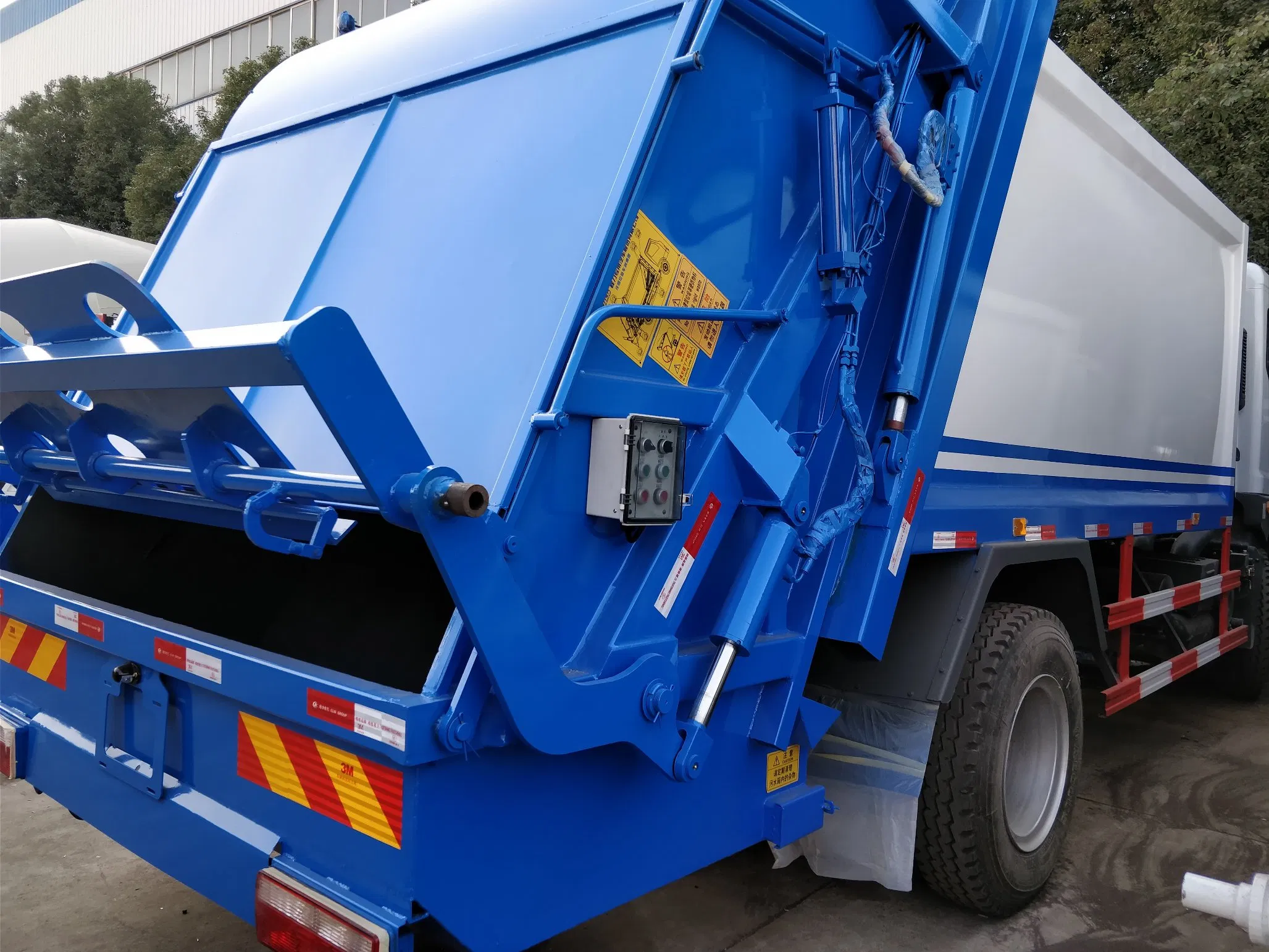 Heavy Duty 4X2 10cbm 12cbm Garbage Compactor Truck