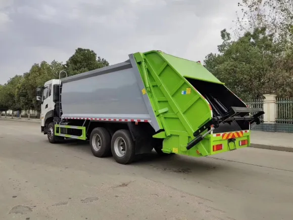 High-End Sanitation Compressed Garbage 4X2 Garbage Removal Truck