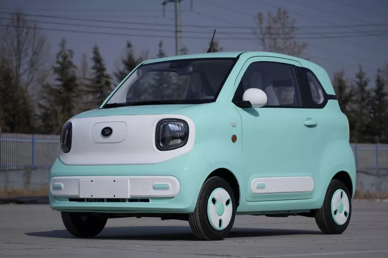 Enclosed Mini Car for Elderly