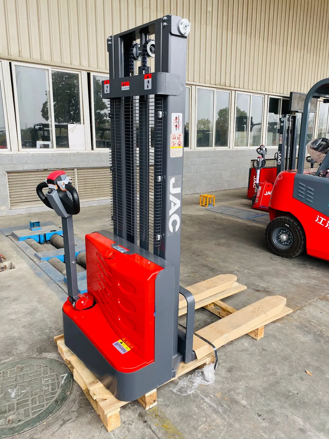 JAC 1.5 Ton Walking Electric Pallet Truck / Cdd15j/ Electric Stacker/Economic Type