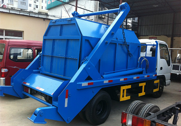 Japan Brand 4tons Swing Arm Garbage Truck Skip Loader Garbage Collection Truck