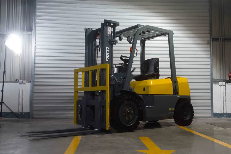 Ltmg 1.5t 2t 3t 5t 3 Ton 5 Ton LPG Gasoline Forklift with Nissan EPA Engine and Side Shifter
