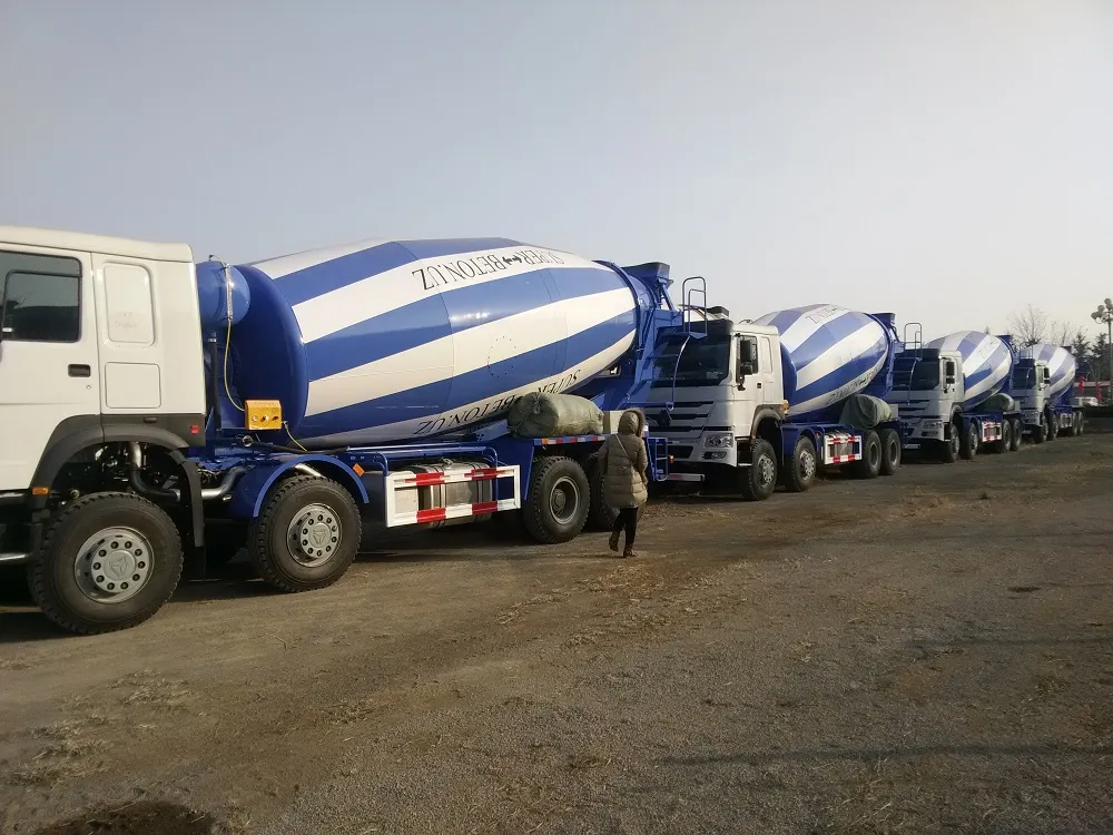 Shacman 6X4 F2000 Self-Agitating Cement Mixer Truck for Sale