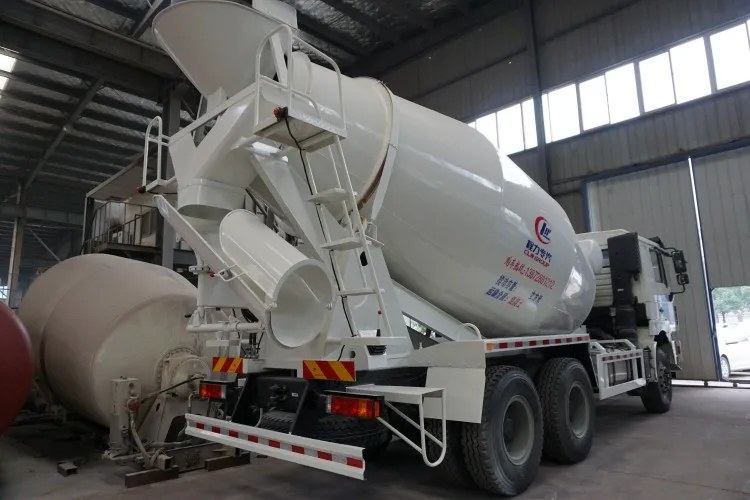Shacman 8 Cubic Meter Diesel Concrete Mixer Mixing Cement Truck