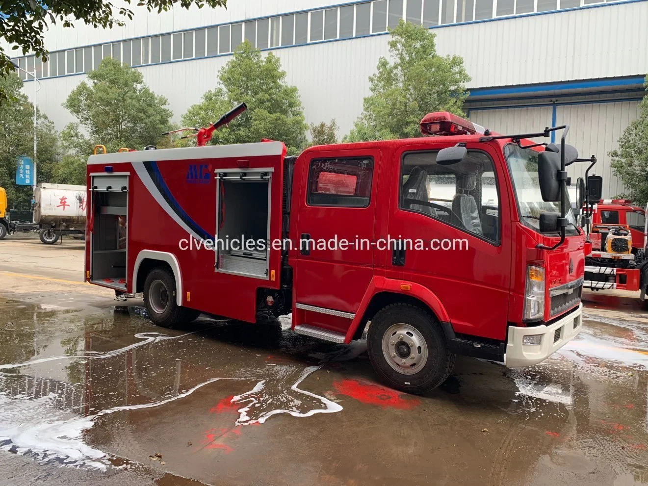 Sino Truck HOWO 4000L Water Tank with Foam Fire Fighting Truck Fire Truck with Equipment