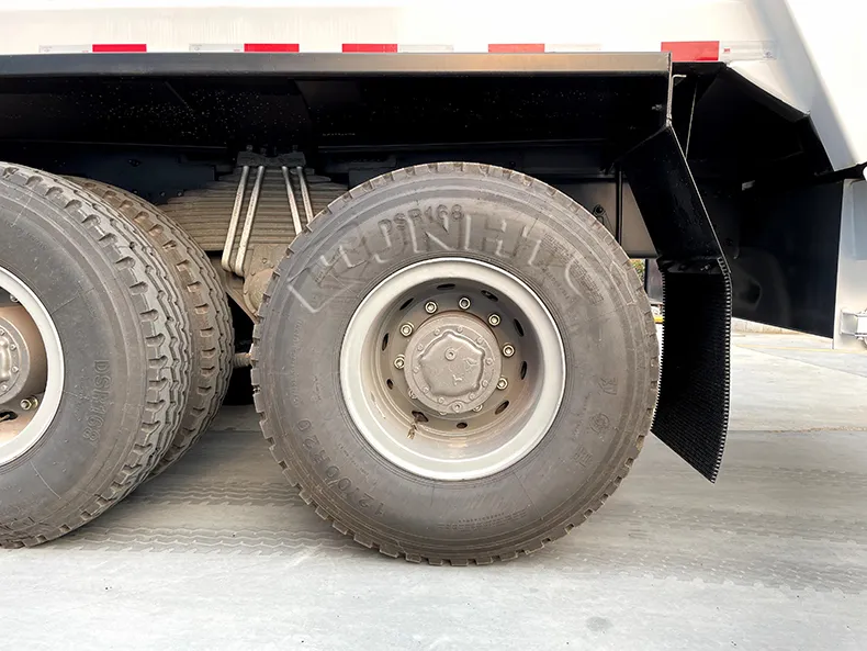 Sinotruk 6X4 10wheels Heavy Duty Model Garbage Truck 15000L