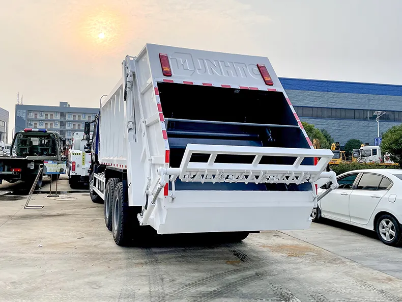Sinotruk 6X4 10wheels Heavy Duty Model Garbage Truck 15000L