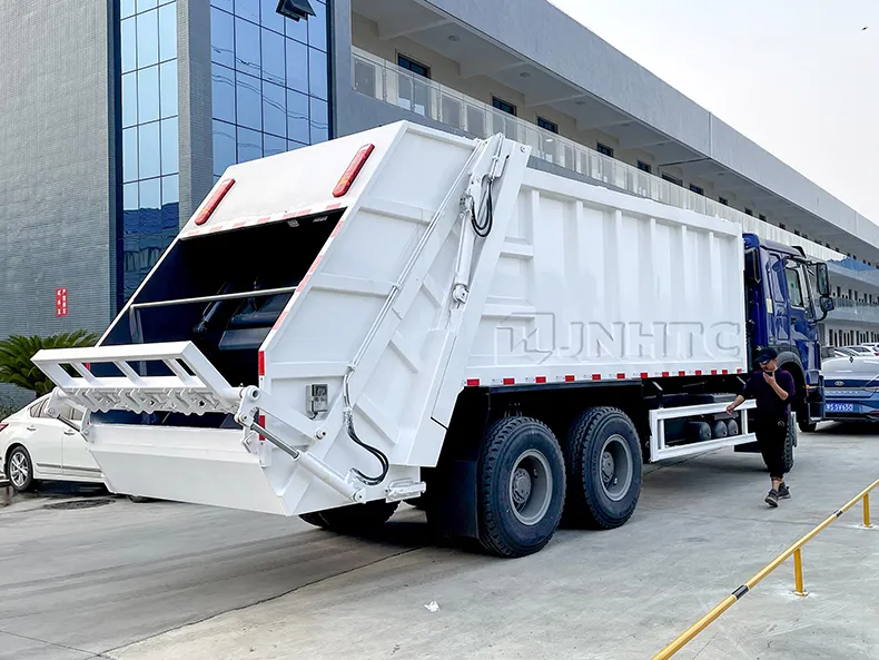 Sinotruk 6X4 10wheels Heavy Duty Model Garbage Truck 15000L