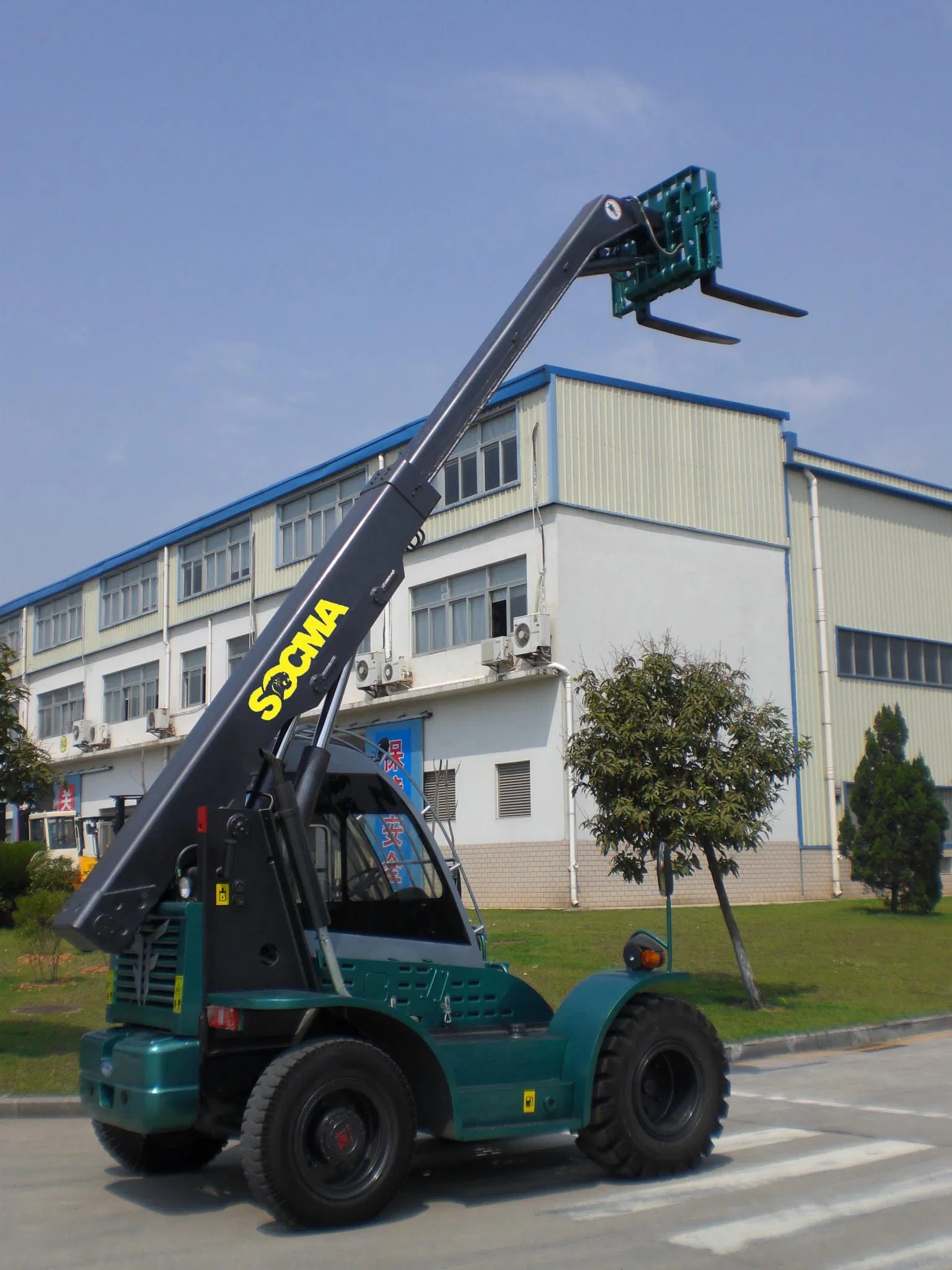 Socma 3t Hnt30-4 Mini 4WD Telescopic Forklift