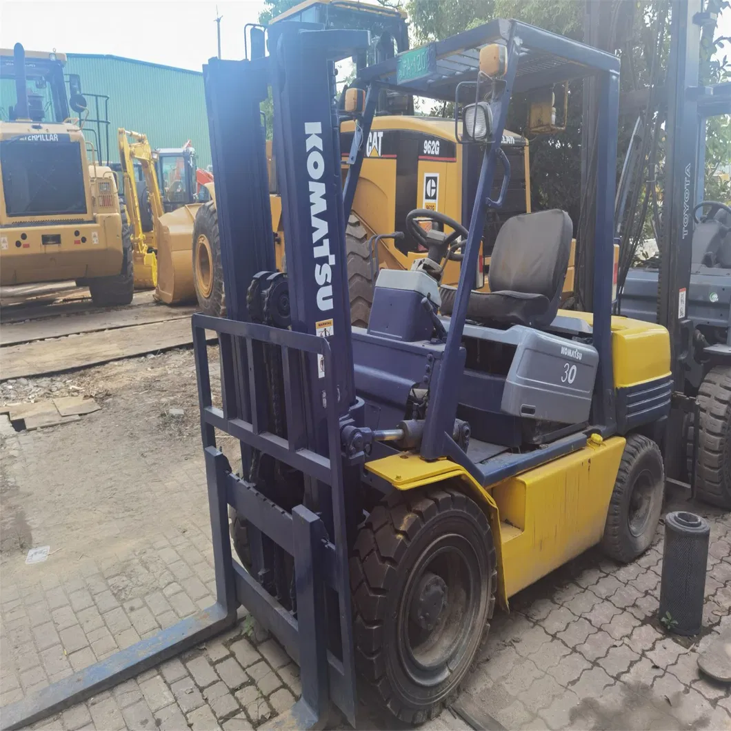 Used 3ton Mini Komatsu Forklift Fd30 Is on Hot Sale Fd40 Fd20