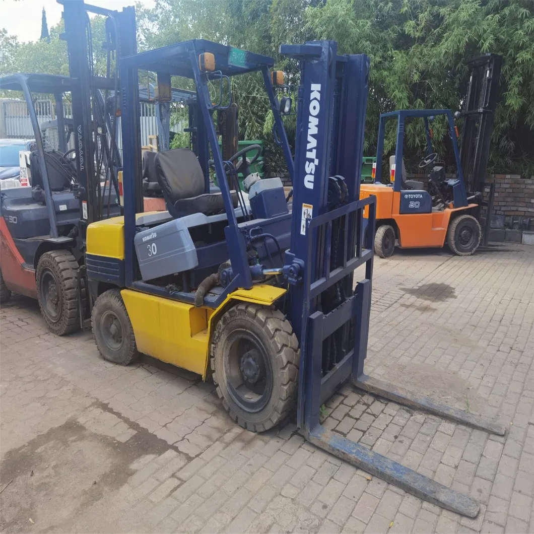 Used 3ton Mini Komatsu Forklift Fd30 Is on Hot Sale Fd40 Fd20