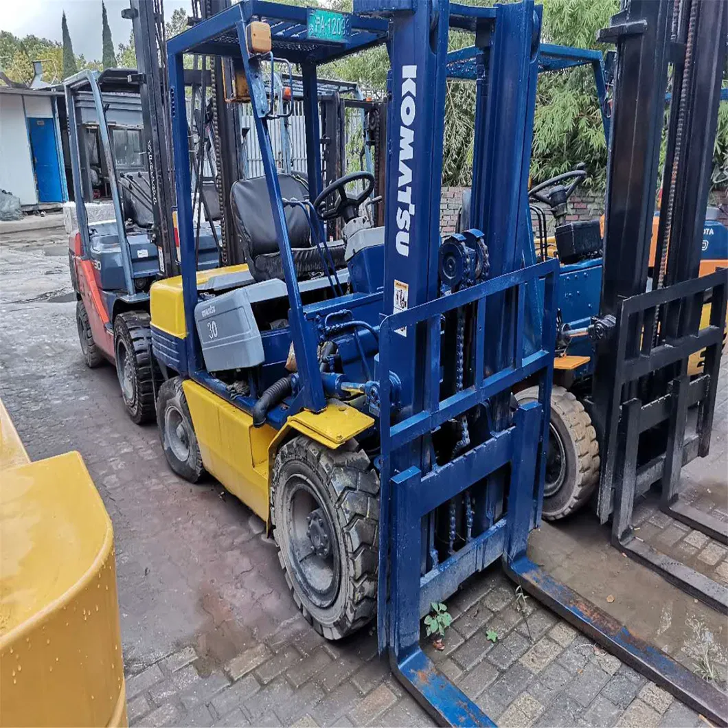 Used 3ton Mini Komatsu Forklift Fd30 Is on Hot Sale Fd40 Fd20