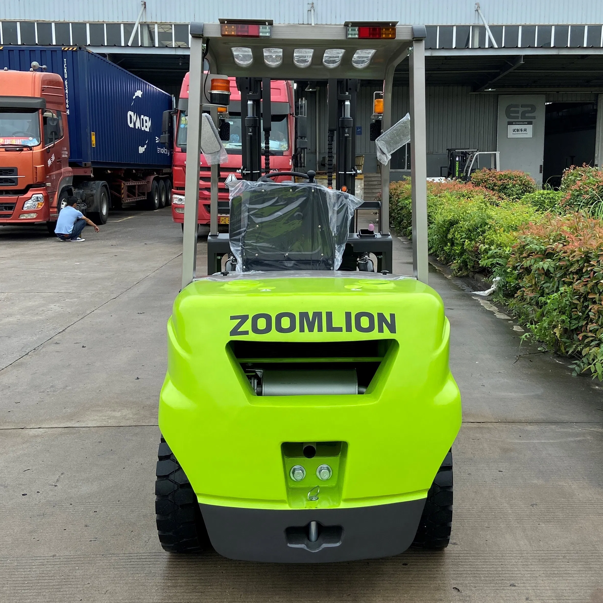 Zoomlion Full Cab Lifting Machinery Block Clamp Forklift 3.5 Stage Truck